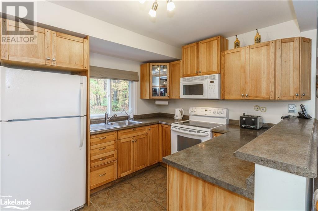 For sale 340 SKYLINE Drive, Katrine, Ontario P0A1L0 40553168