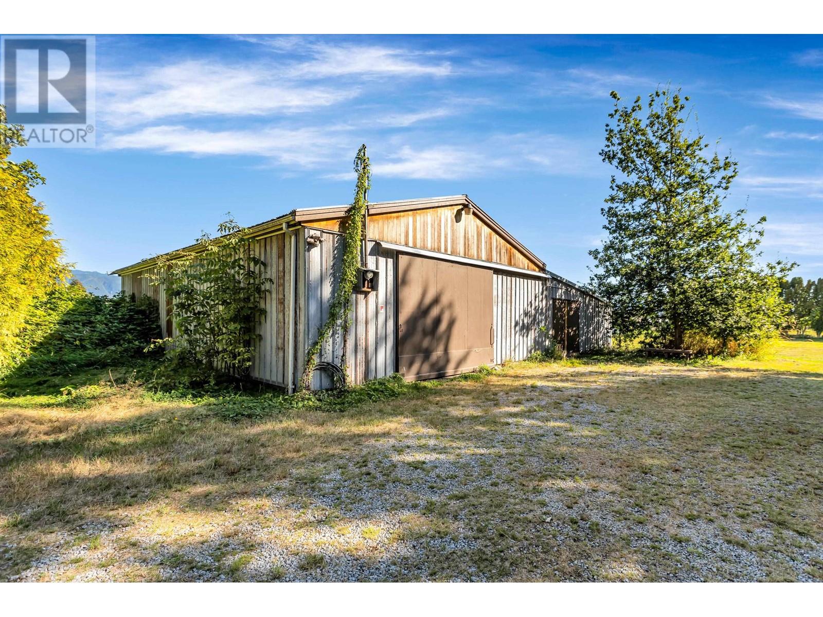 For sale 18825 OLD DEWDNEY TRUNK ROAD, Pitt Meadows, British Columbia