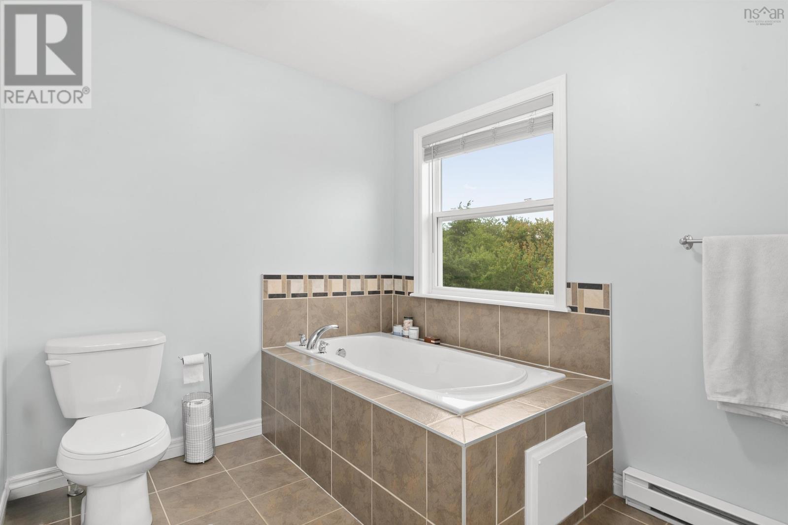 11 Grindstone Drive, Halifax, Nova Scotia B3R0A5 REALTOR.ca