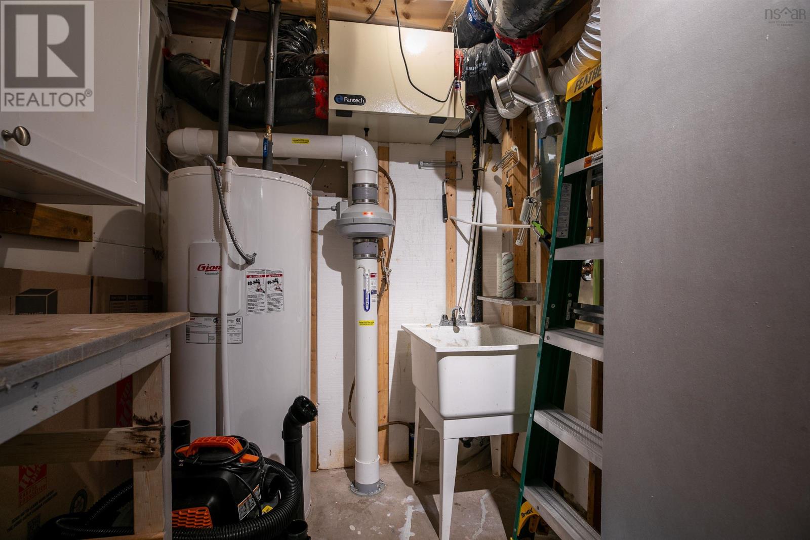 11 Grindstone Drive, Halifax, Nova Scotia B3R0A5 REALTOR.ca