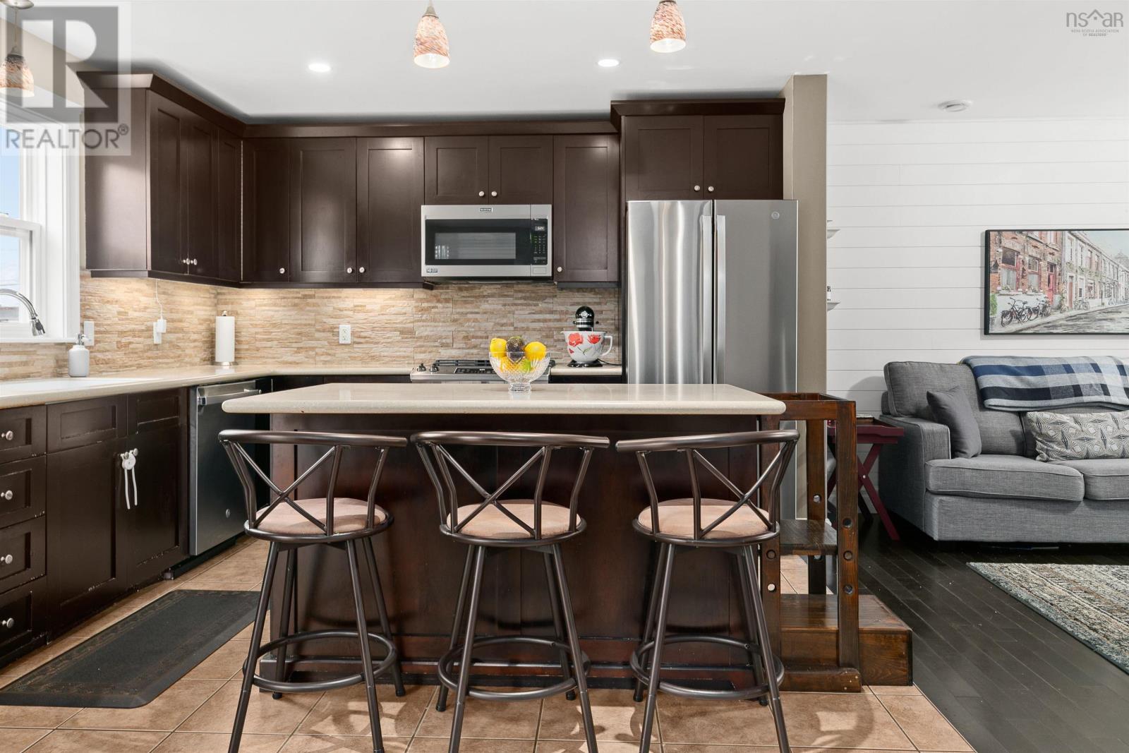 11 Grindstone Drive, Halifax, Nova Scotia B3R0A5 REALTOR.ca