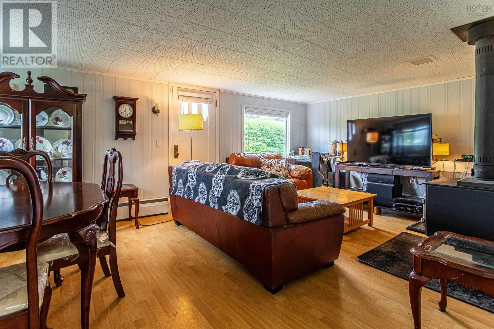 For sale 917 Highway 1, Deep Brook, Nova Scotia B0S1J0 202401078