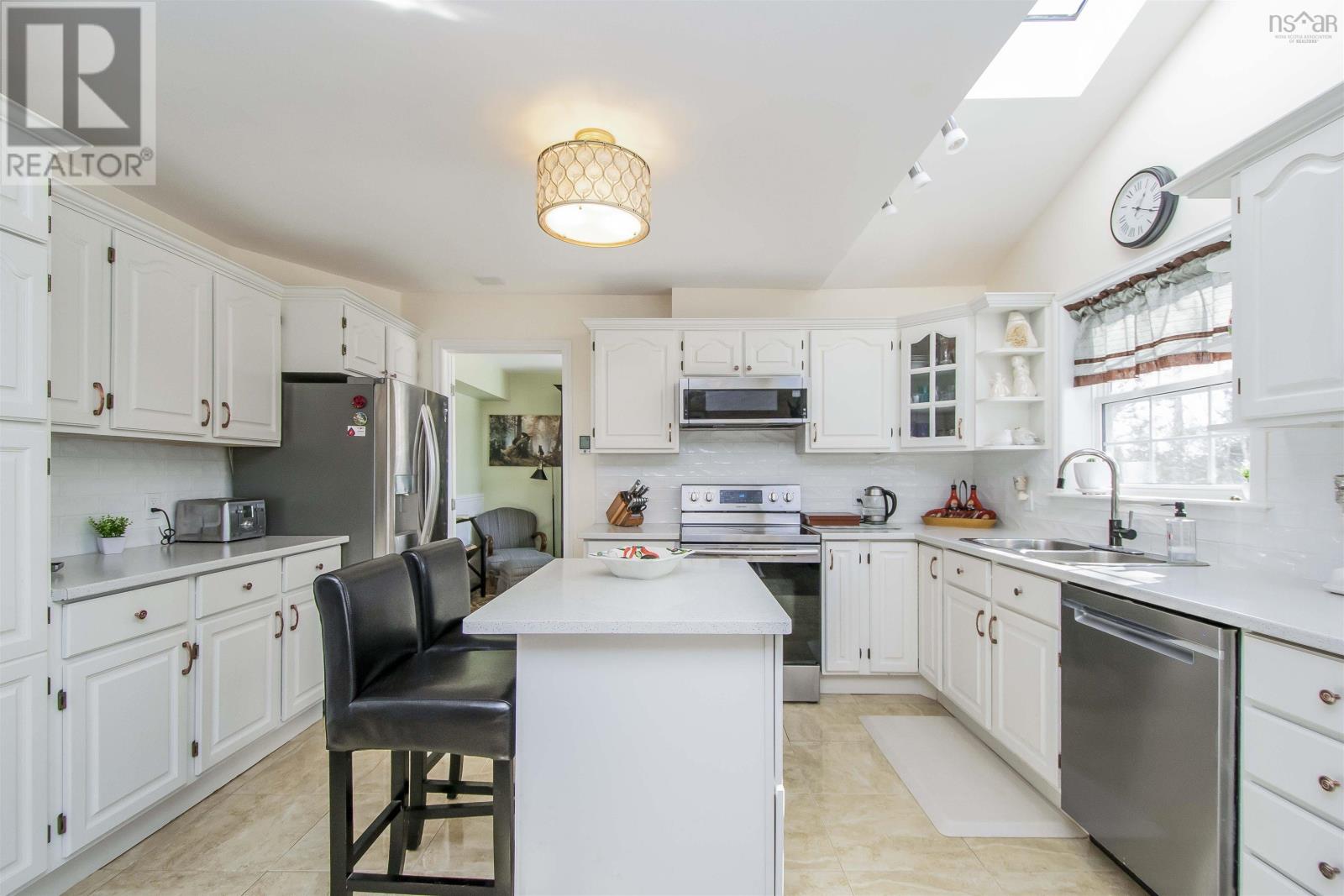 For sale 73 Forest Glade Drive, MacDonald Lake Subdivision, Hatchet