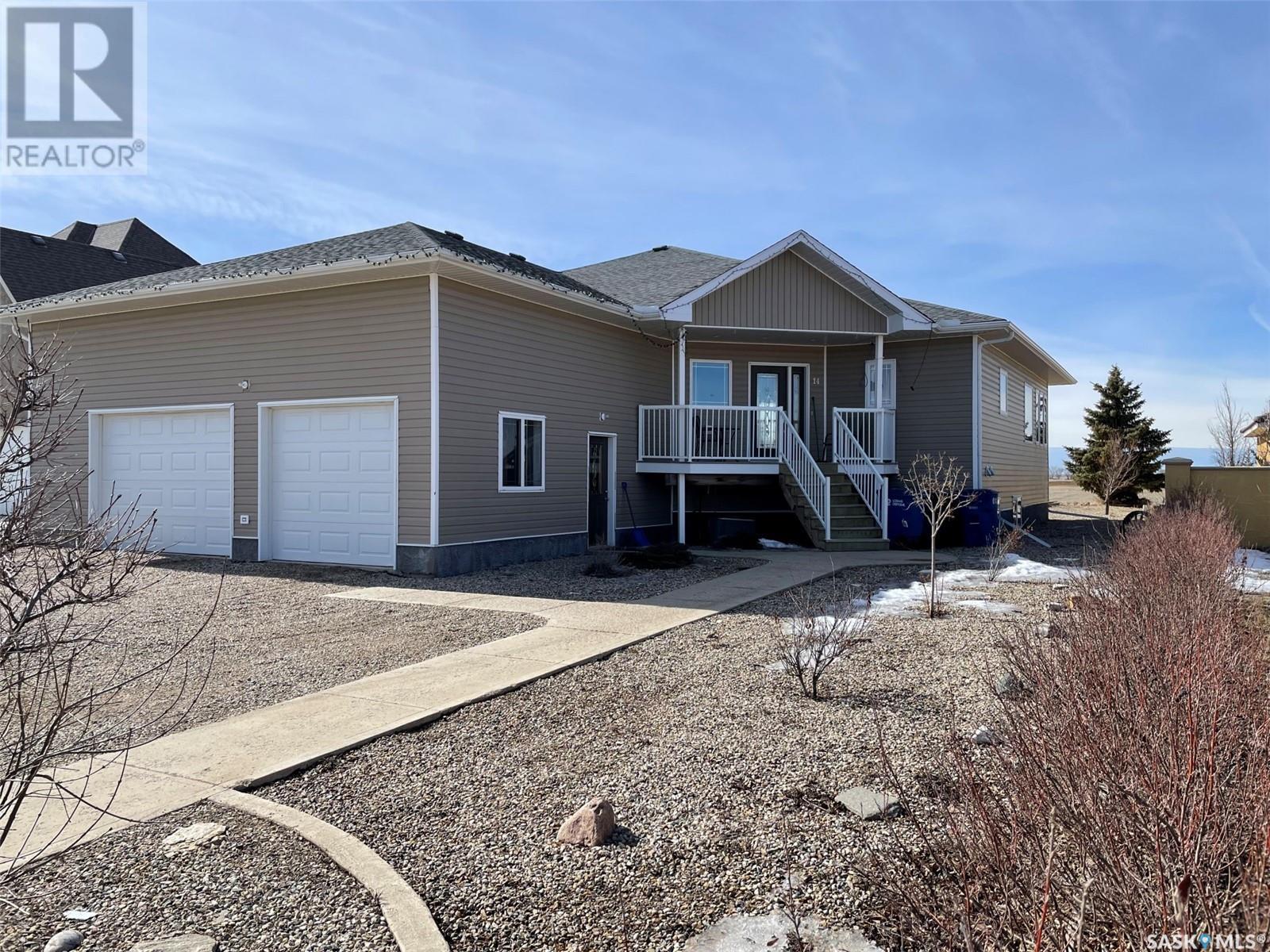 For sale 14 Somerset STREET, Gravelbourg, Saskatchewan S0H1X0