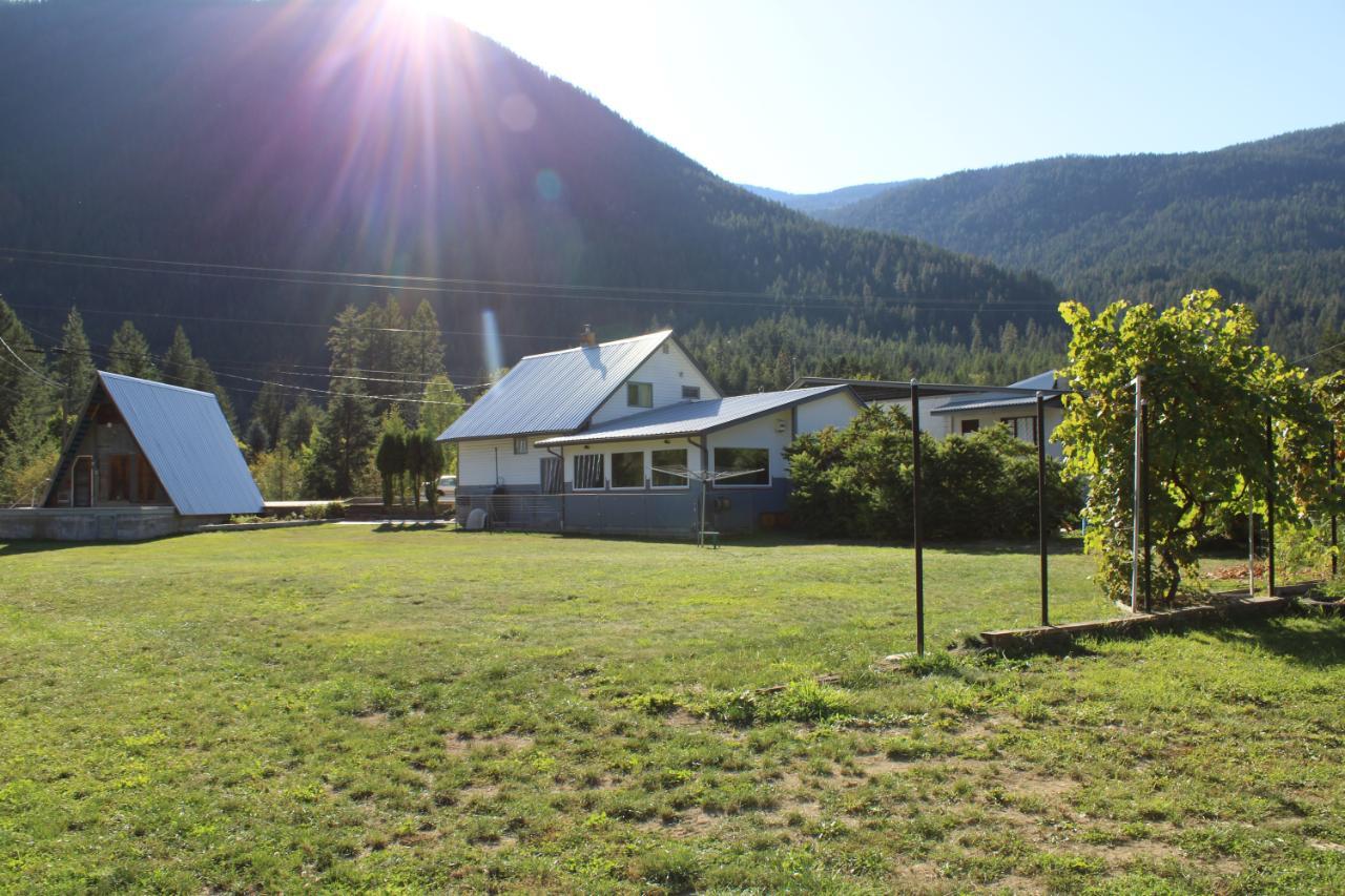 For sale 3152 HIGHWAY 6, Slocan Park, British Columbia V0G2E0
