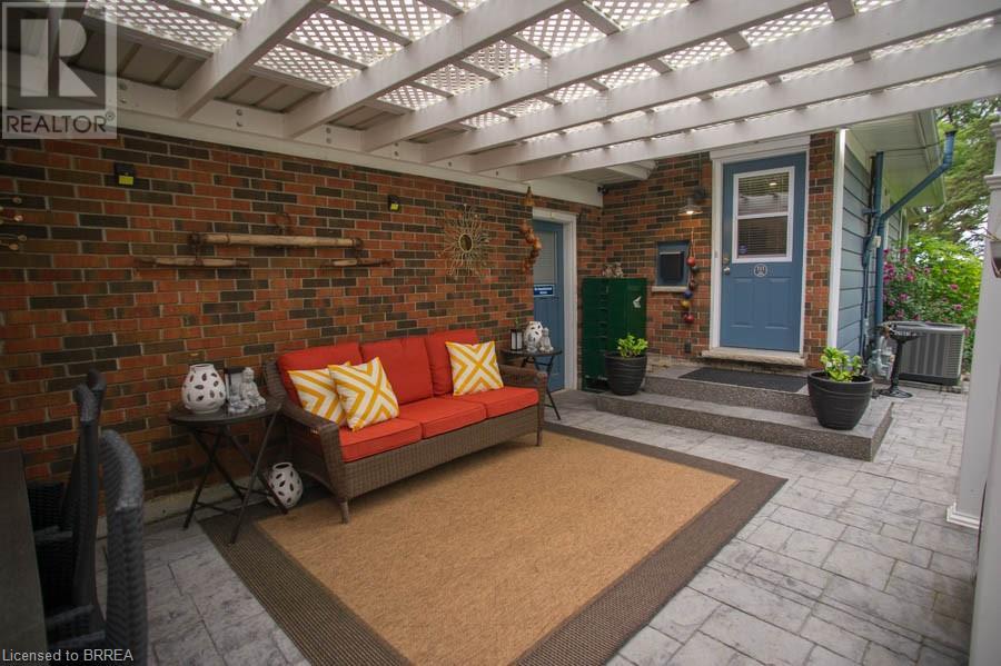 For sale 111 TUTELA HEIGHTS Road, Brantford, Ontario N3T1A5 40556622