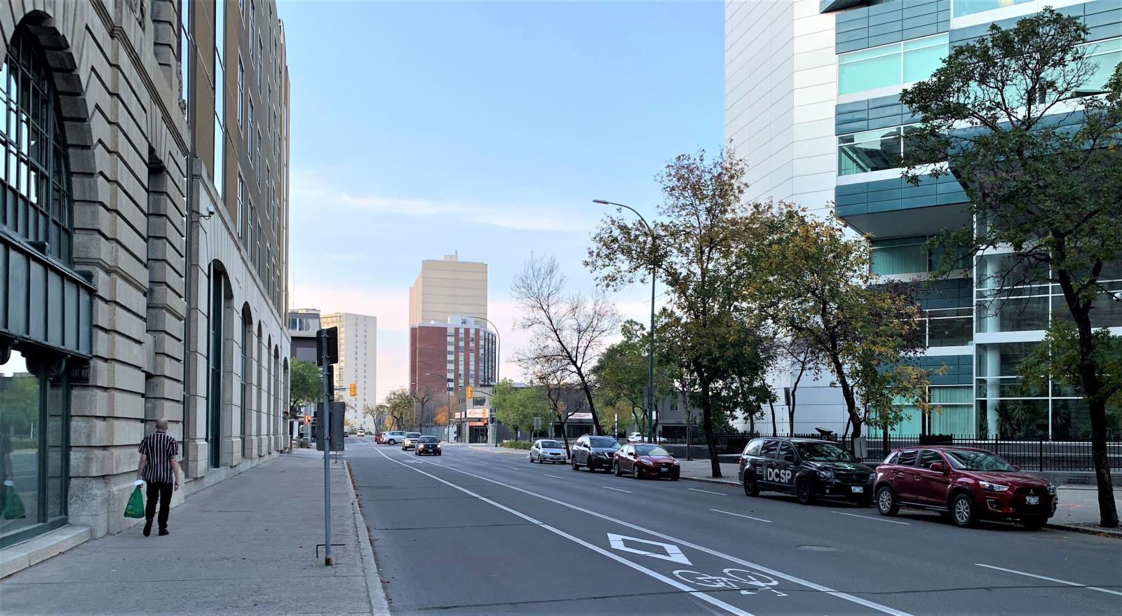 For lease 300 Carlton Street, Winnipeg, Manitoba R3B2K6