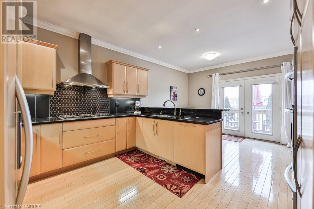 For sale 104 GARTH TRAILS Crescent, Hamilton, Ontario L9B2X2