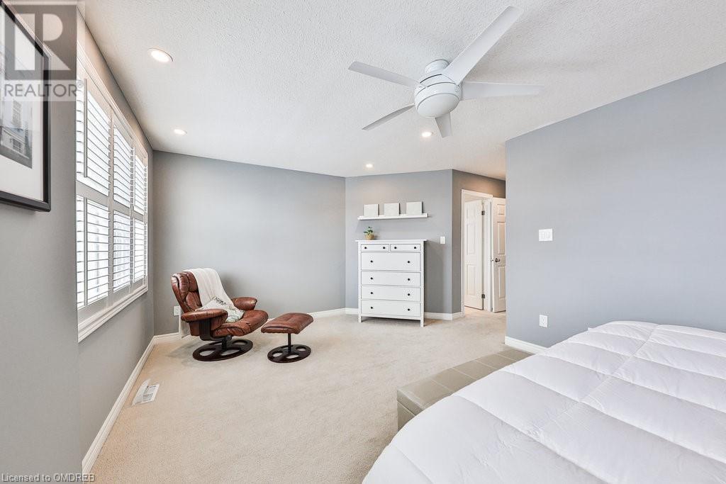 For sale 104 GARTH TRAILS Crescent, Hamilton, Ontario L9B2X2