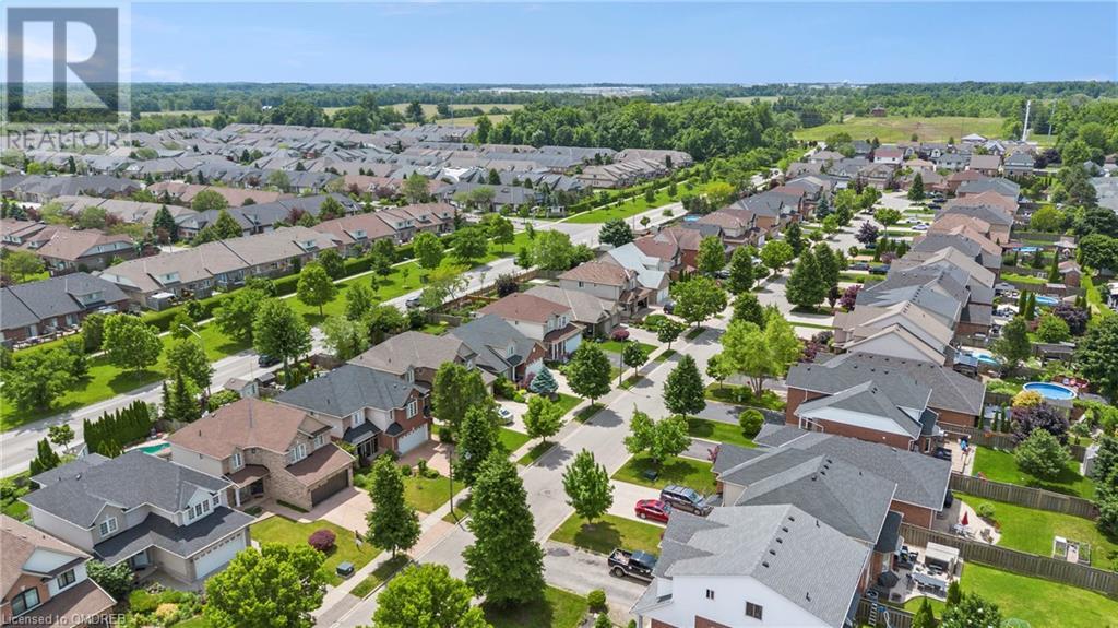 For sale 104 GARTH TRAILS Crescent, Hamilton, Ontario L9B2X2