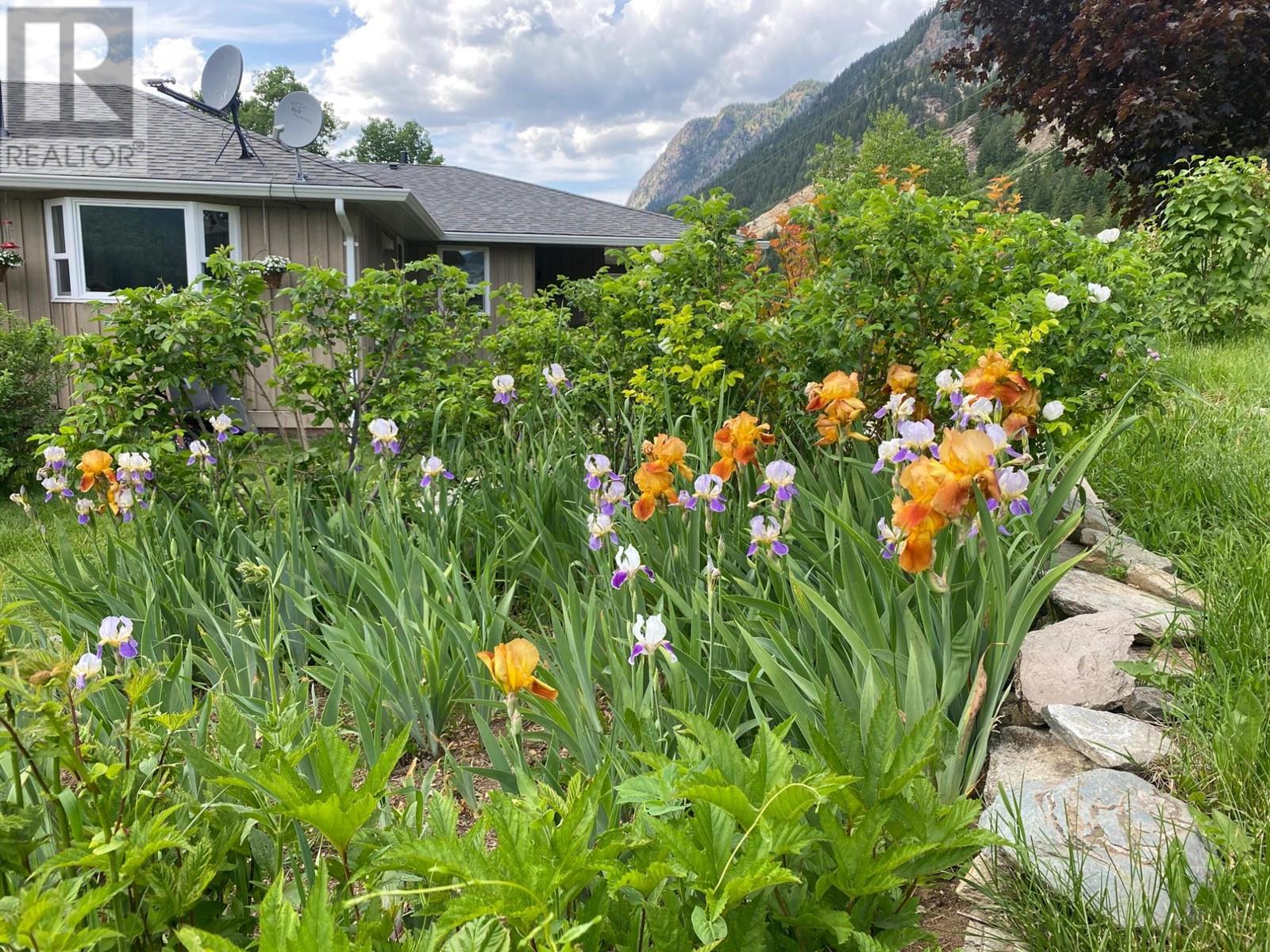 For sale 430 AGATE BAY ROAD, Barriere, British Columbia V0E2E0