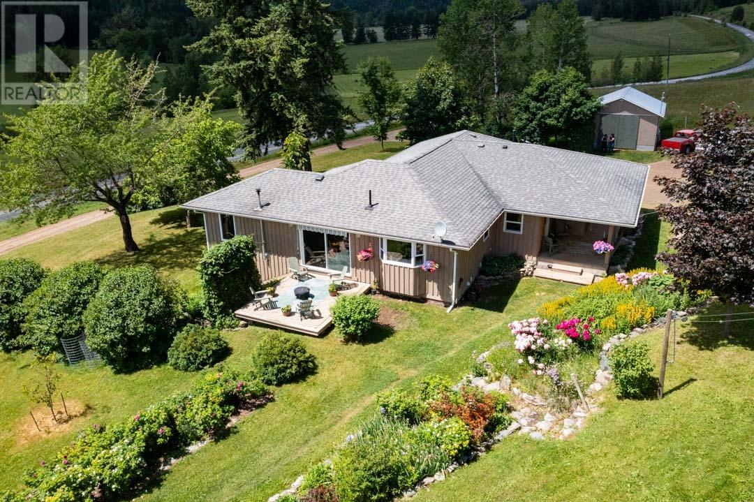 For sale 430 AGATE BAY ROAD, Barriere, British Columbia V0E2E0 177353 REALTOR.ca