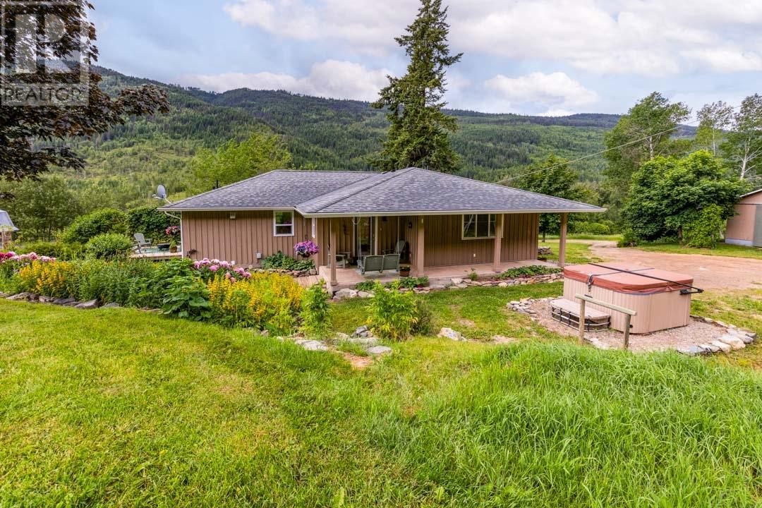 For sale 430 AGATE BAY ROAD, Barriere, British Columbia V0E2E0 177353 REALTOR.ca