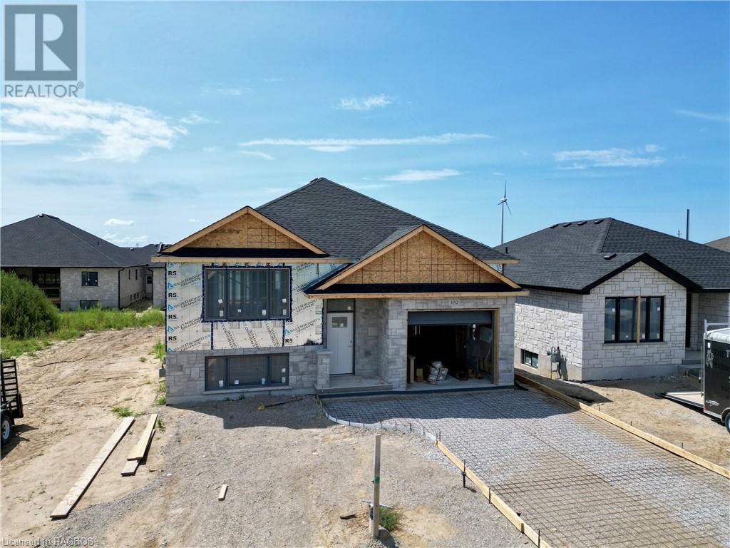 For sale 452 BURNSIDE Drive, Port Elgin, Ontario N0H2C3 40554865