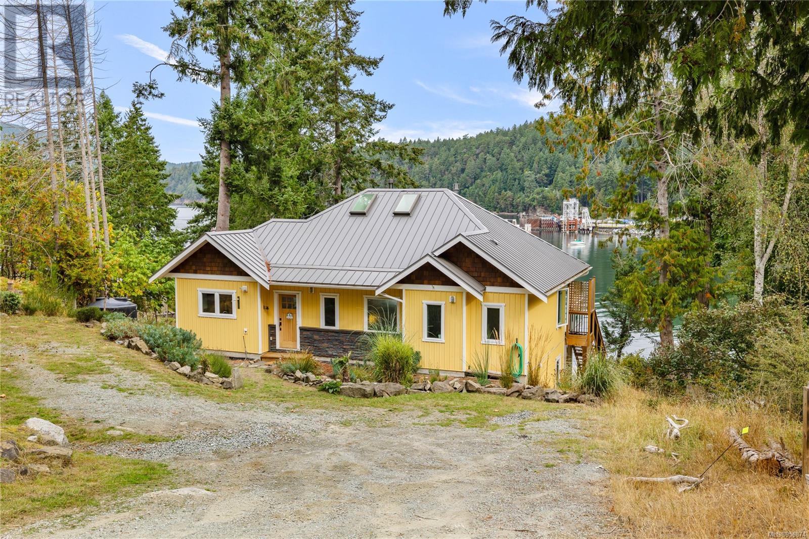 For sale 225 Mariners Way, Mayne Island, British Columbia V0N2J2