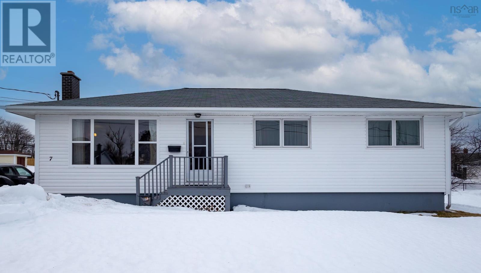 For sale 7 Rockdale Avenue, Glace Bay, Nova Scotia B1A4C1 202403858