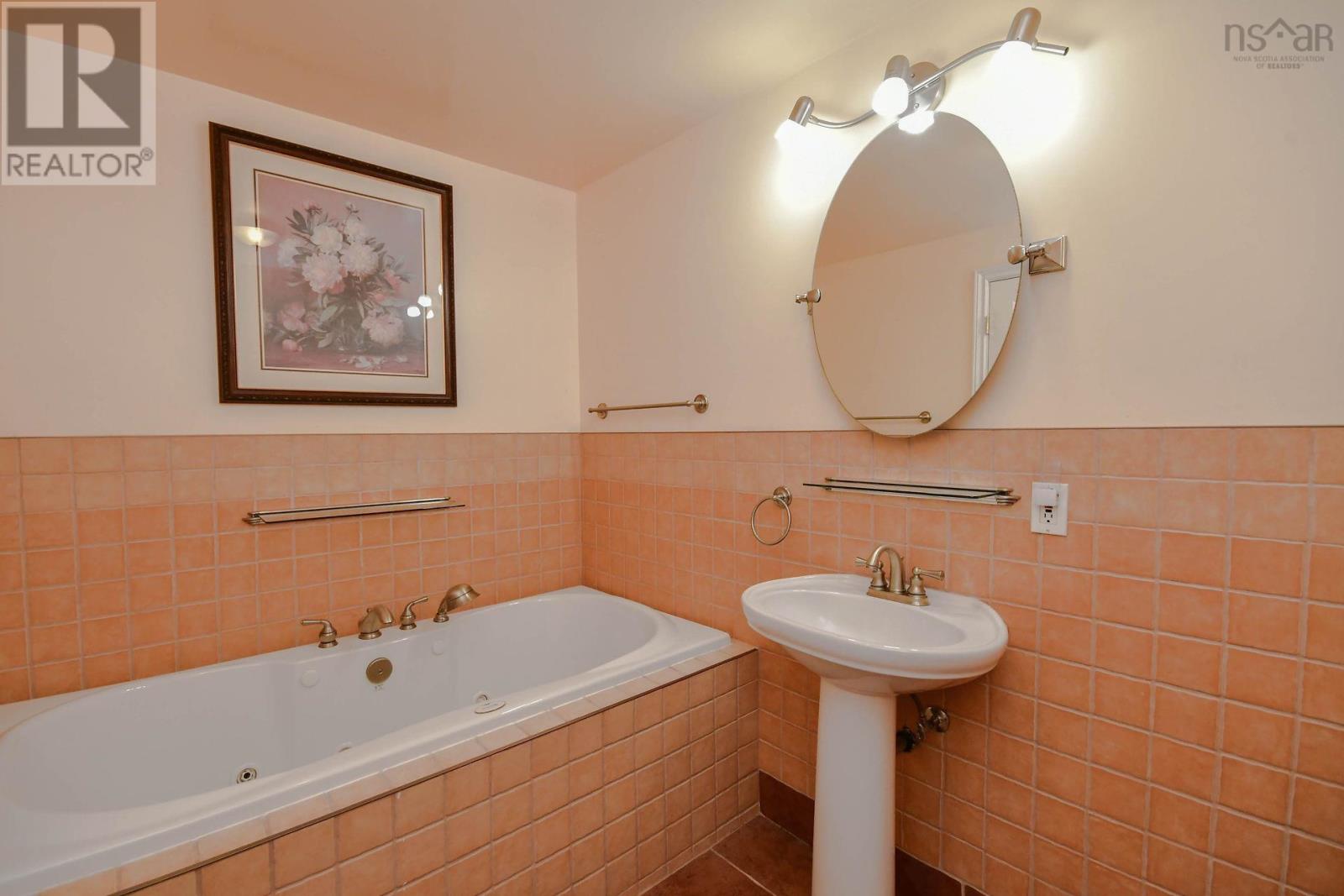 13 Cranberry Crescent, Dartmouth, Nova Scotia B2W4Z8 REALTOR.ca