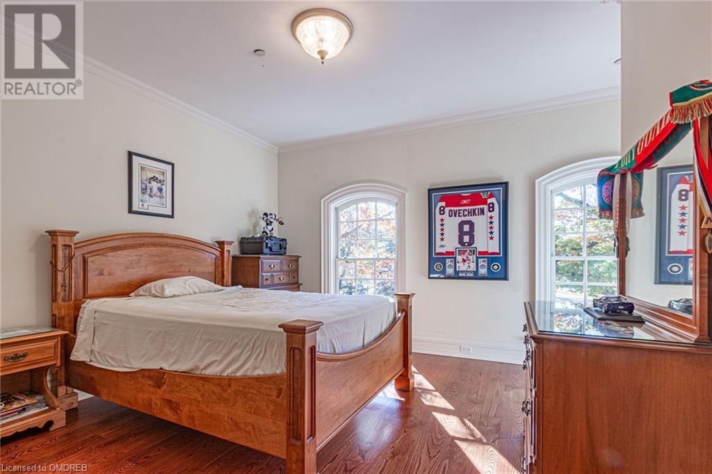 For sale 2438 DOULTON Drive, Mississauga, Ontario L5H3M3 40554093