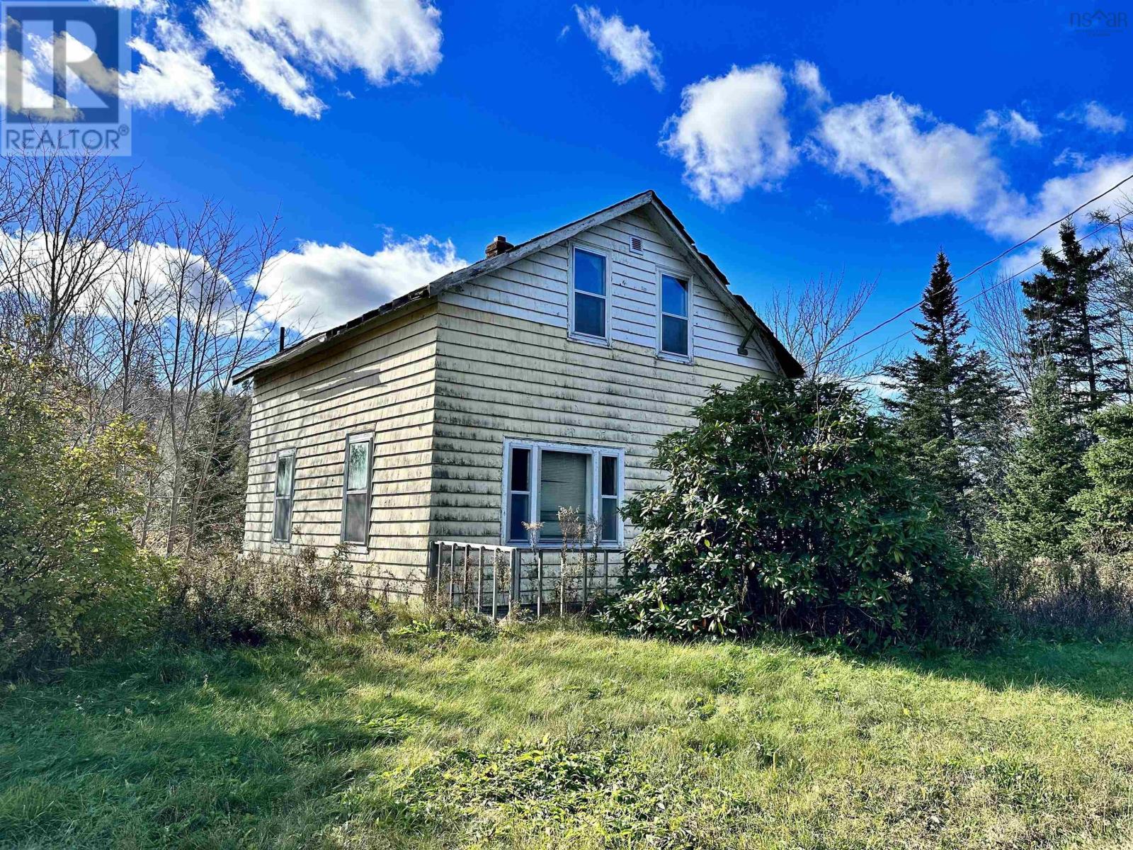 For sale 409 Highway 224, Sheet Harbour, Nova Scotia B0J3B0