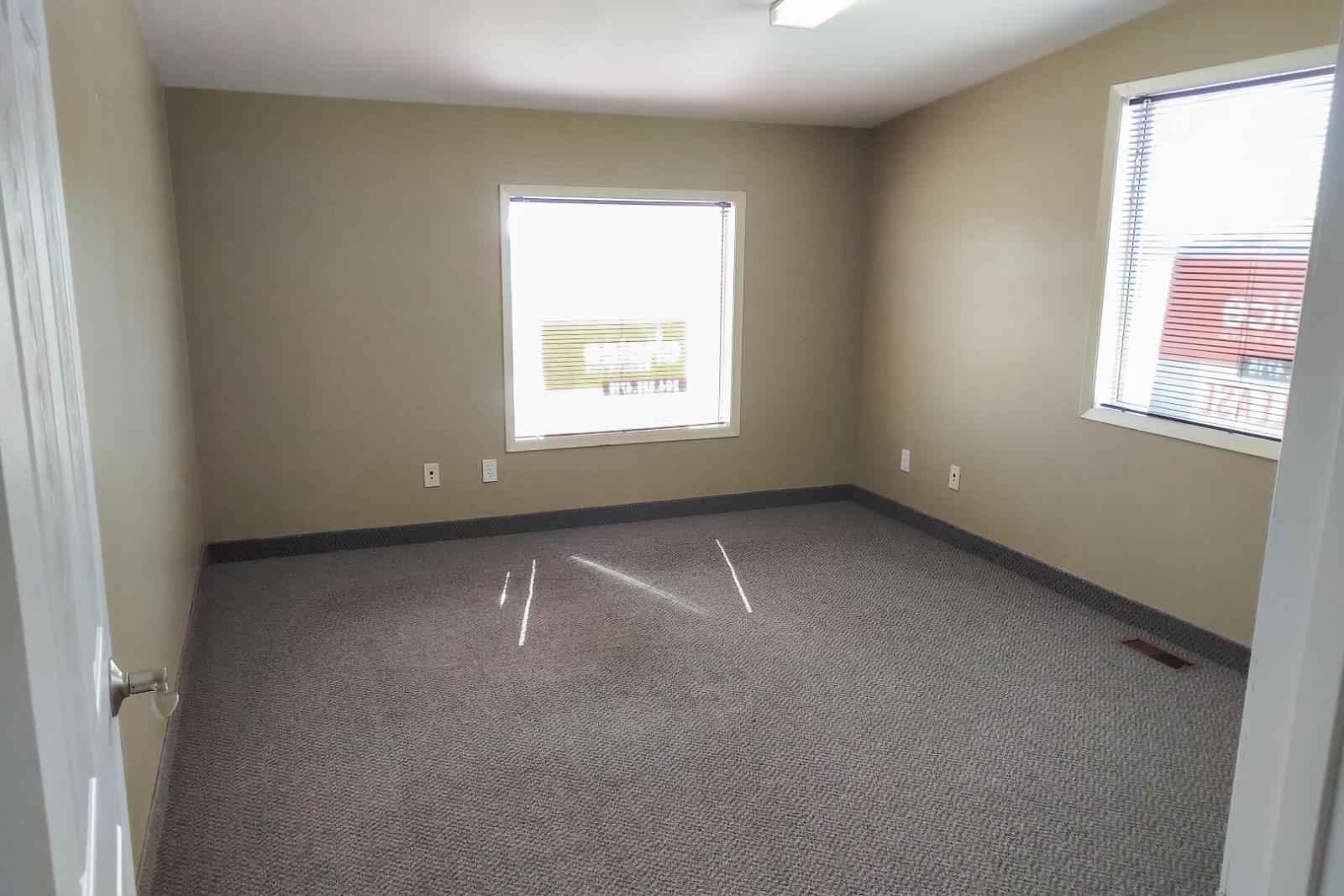 For rent 325 Roblin Blvd. E, Winkler, Manitoba R6W0H2