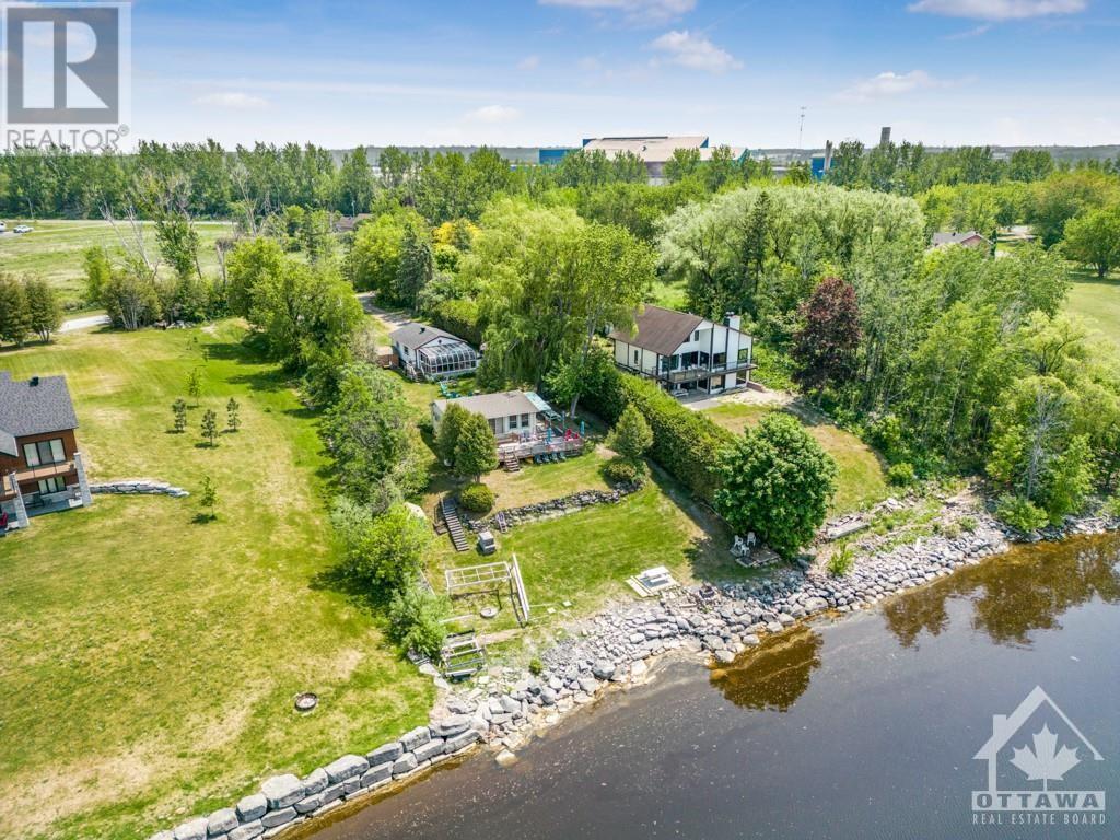 For sale 1146 BAY ROAD, L'Orignal, Ontario K0B1K0 1383117 REALTOR.ca