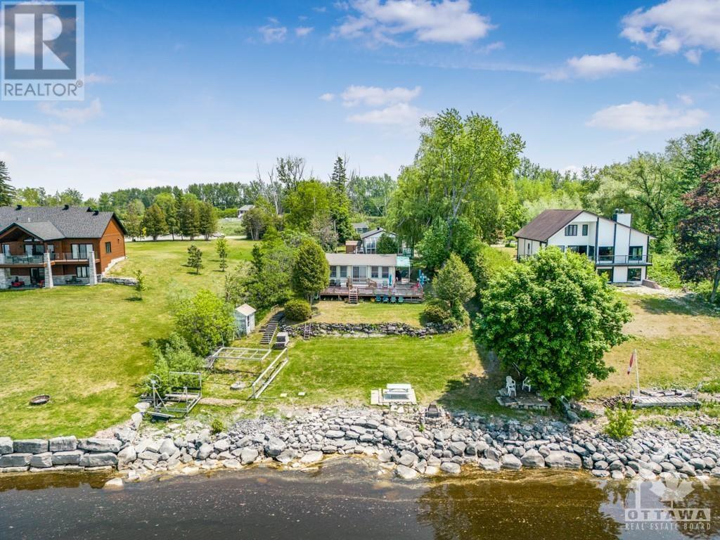 For sale 1146 BAY ROAD, L'Orignal, Ontario K0B1K0 1383117 REALTOR.ca