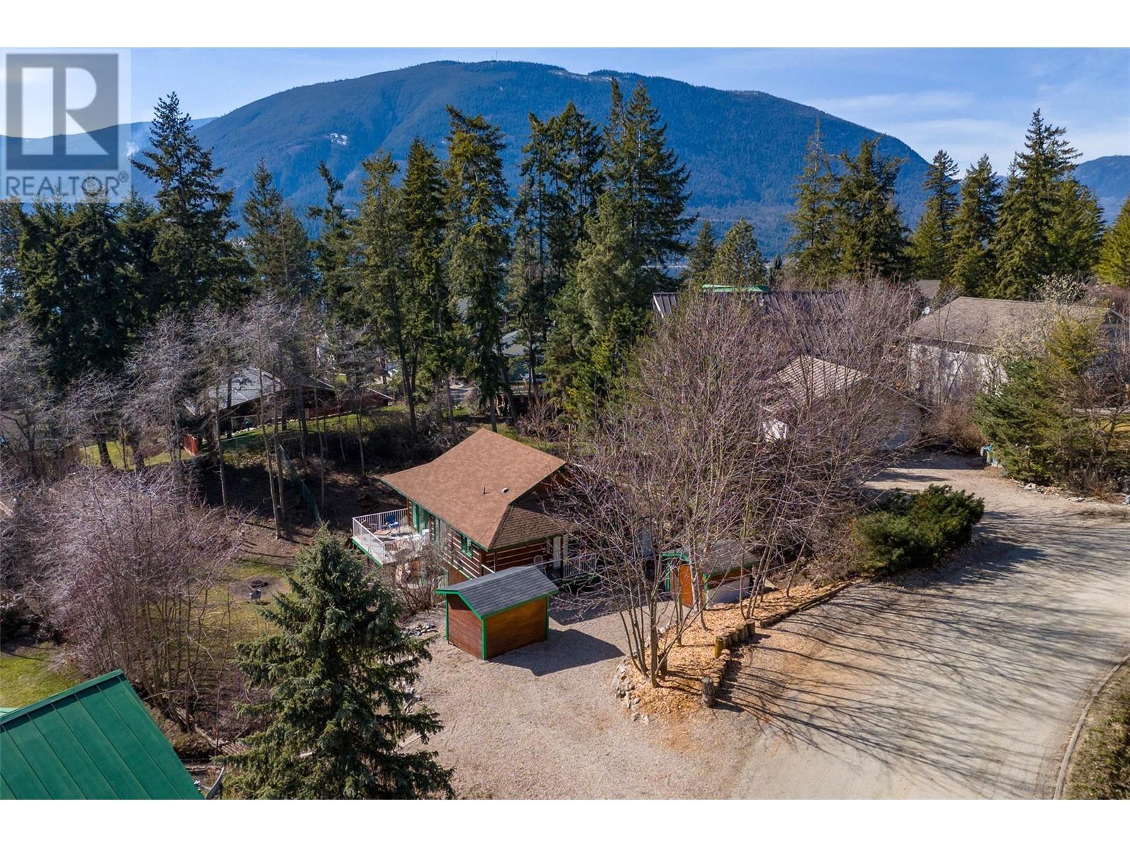 For sale: 412 Sumac Road, Tappen, British Columbia V0E2X1 - 10308073 ...