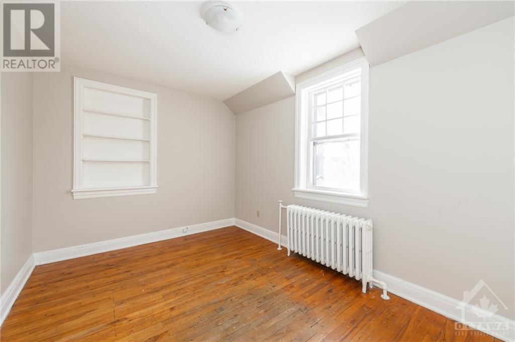 For sale 344 TWEEDSMUIR AVENUE, Ottawa, Ontario K1Z5N4 1377265