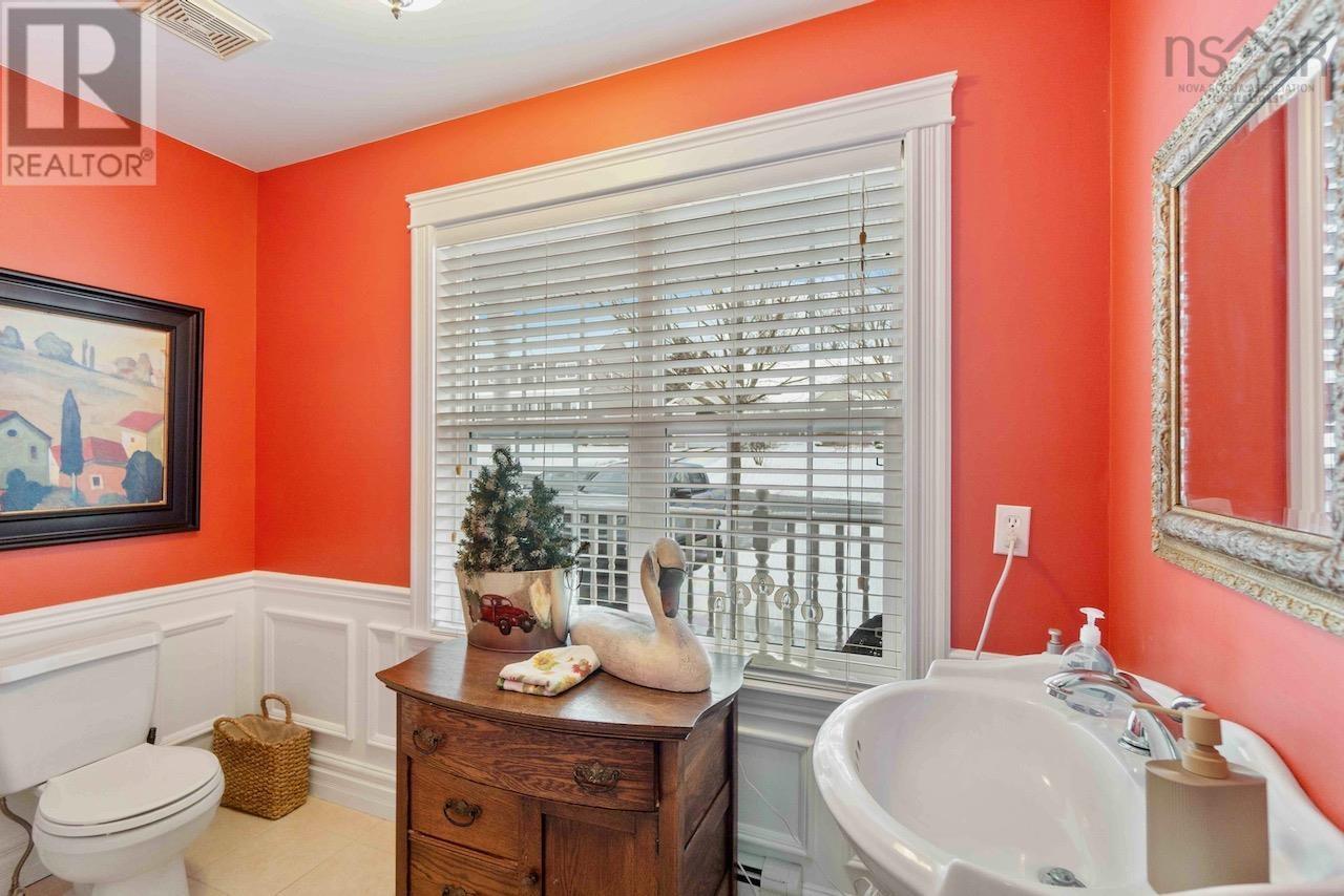 For sale 40 Dalhousie Avenue, Kentville, Nova Scotia B4N5E5