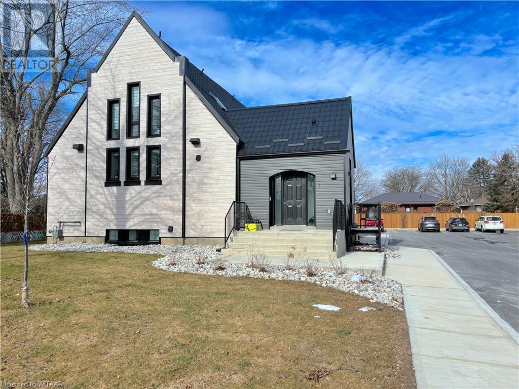 For sale 14 GLENDALE Drive, Tillsonburg, Ontario N4G1J2 40561311