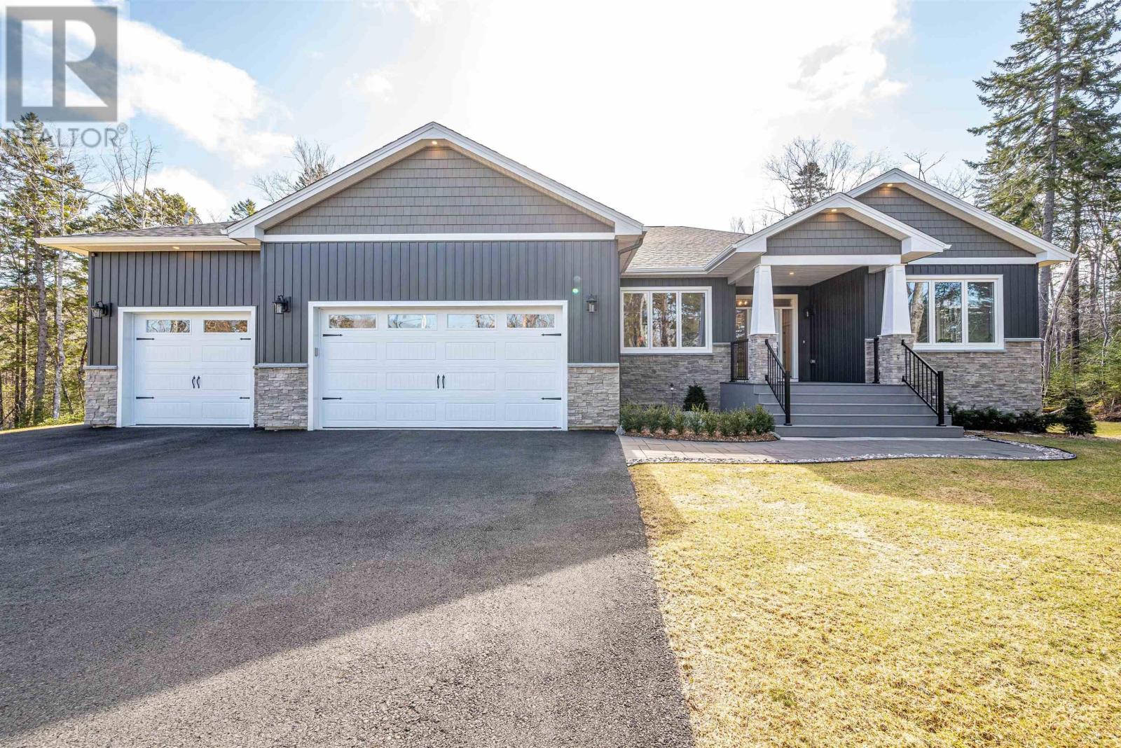 For sale 143 Cindy Drive, Grand Lake, Nova Scotia B2T1B5 202404825