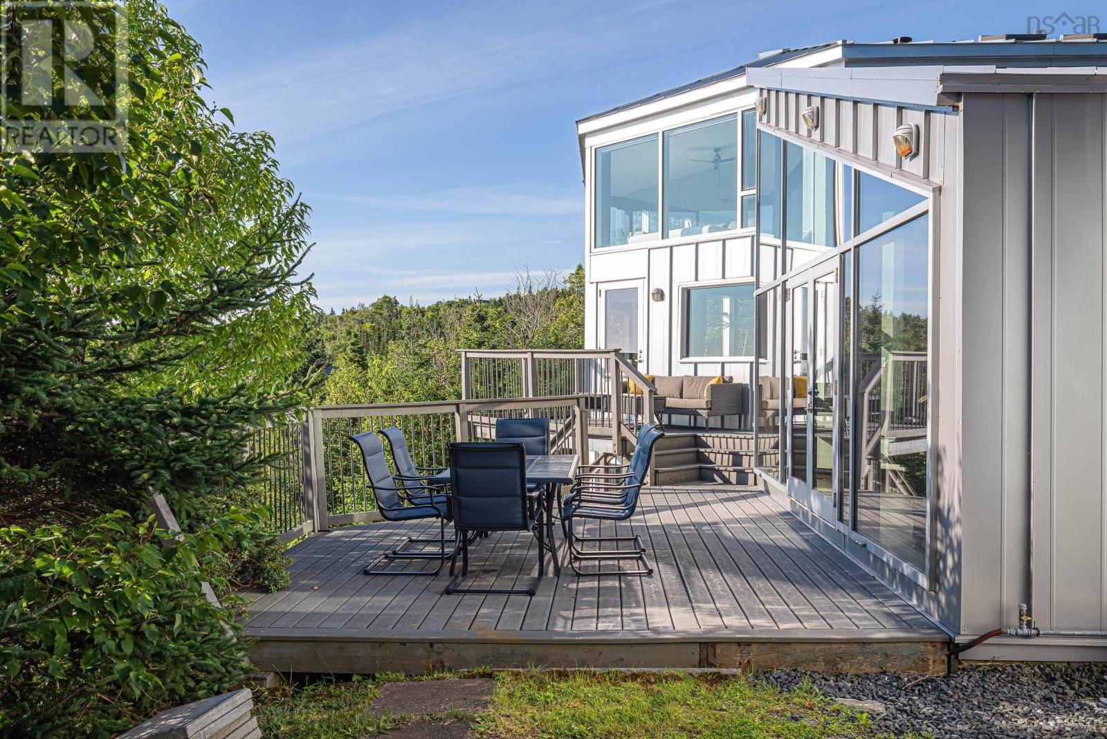 For sale 20 Ashley Drive, Halibut Bay, Nova Scotia B3V1J6 202405575
