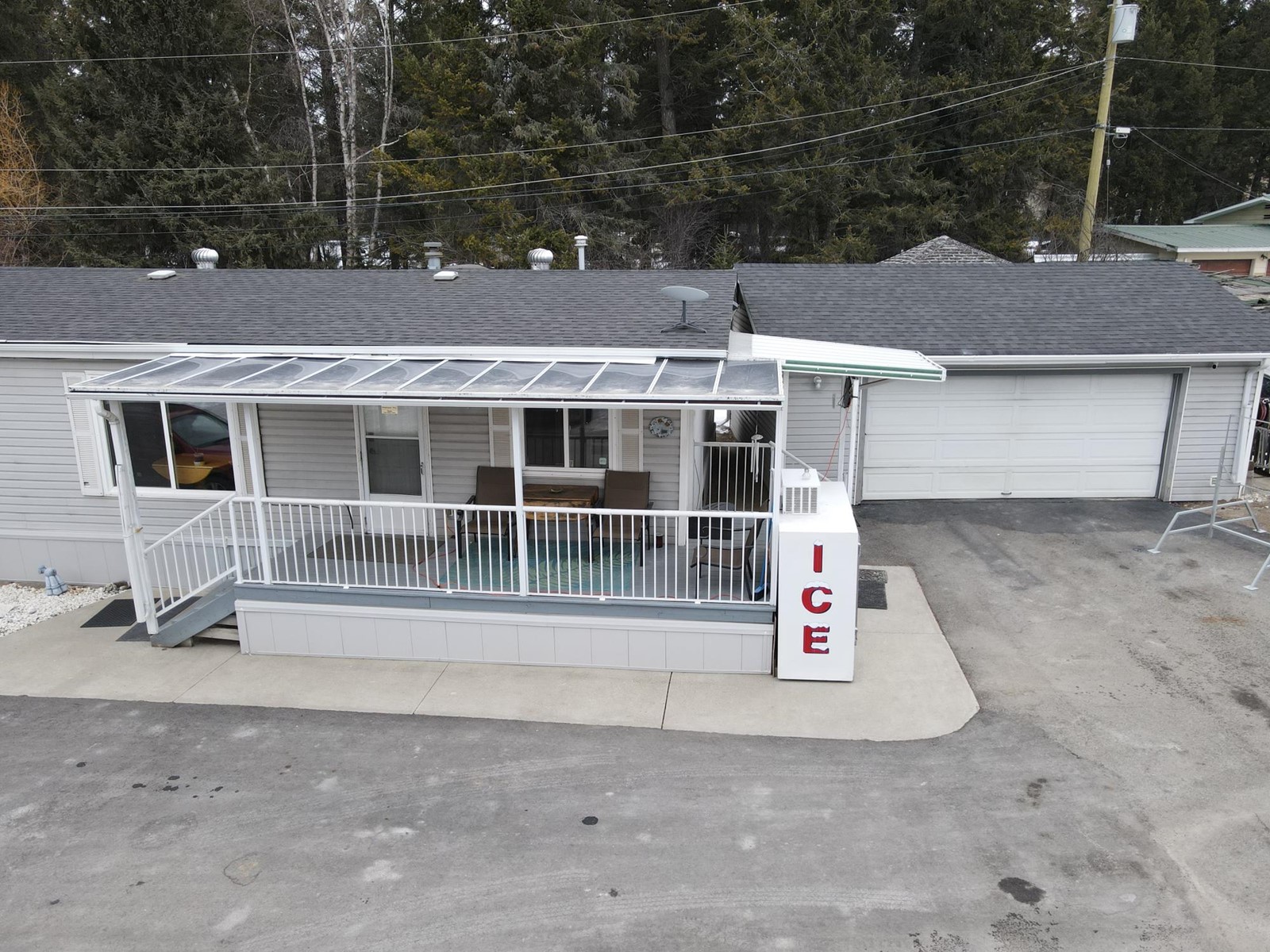 For sale 4539 BARLEBEN ROAD, Wasa Rural, British Columbia V0B2E0