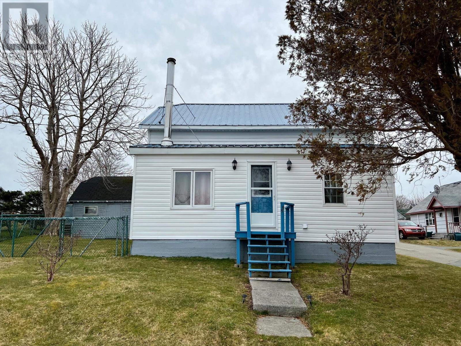 For sale 55 North Street, Lockeport, Nova Scotia B0T1L0 202405625