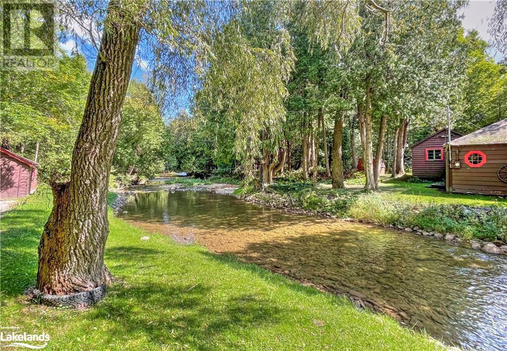 For sale 8819 9 COUNTY Road, Creemore, Ontario L0M1G0 40562328