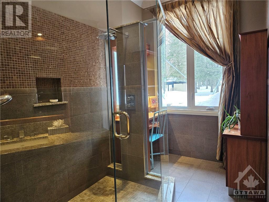 For sale 5849 QUEENSCOURT CRESCENT, Manotick, Ontario K4M1K3 1374840 REALTOR.ca