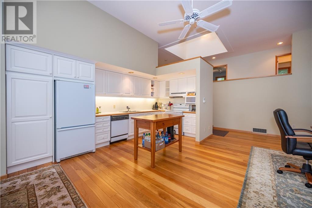 For sale 27 ROCKY SHORES LANE, Round Lake Centre, Ontario K0J2J0