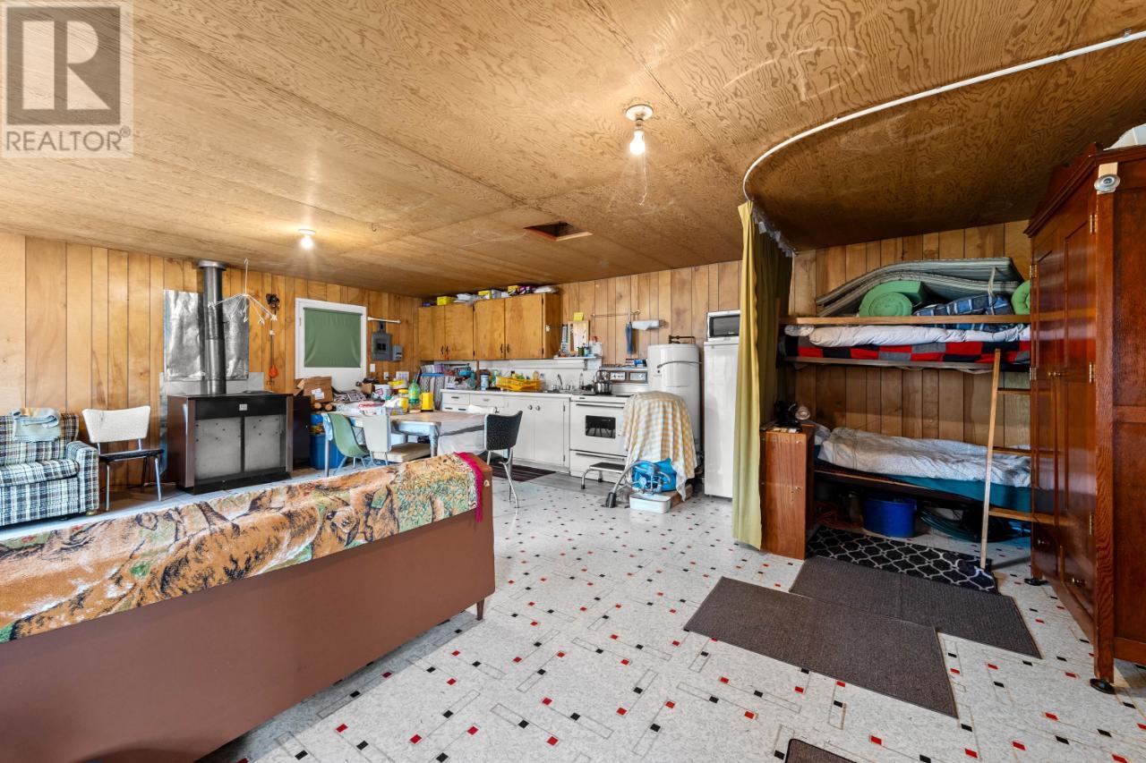 For sale 2380 HEFFLEY LAKE ROAD, Heffley, British Columbia V0E1Z1