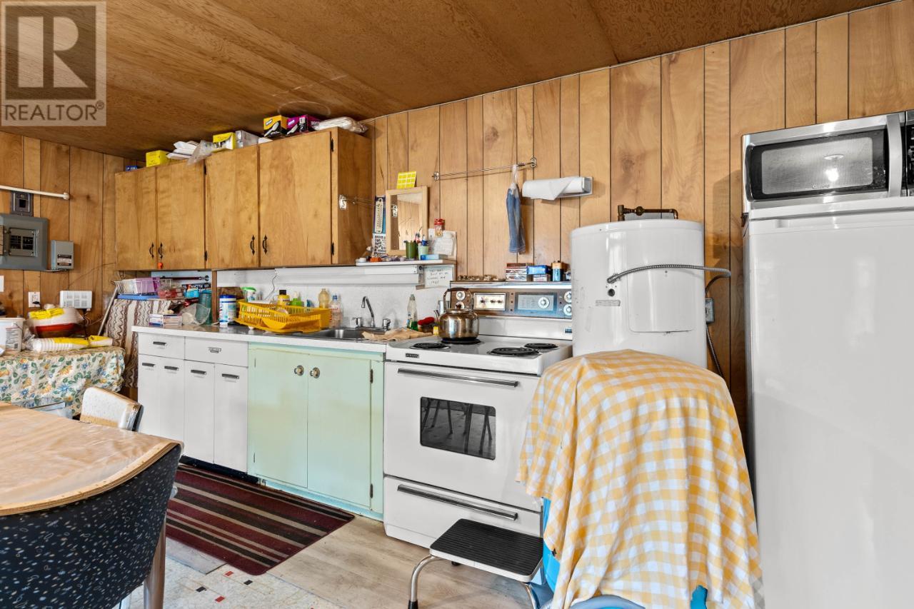 For sale 2380 HEFFLEY LAKE ROAD, Heffley, British Columbia V0E1Z1