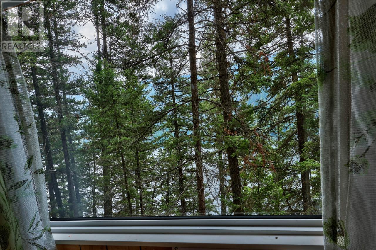 For sale 2380 HEFFLEY LAKE ROAD, Heffley, British Columbia V0E1Z1