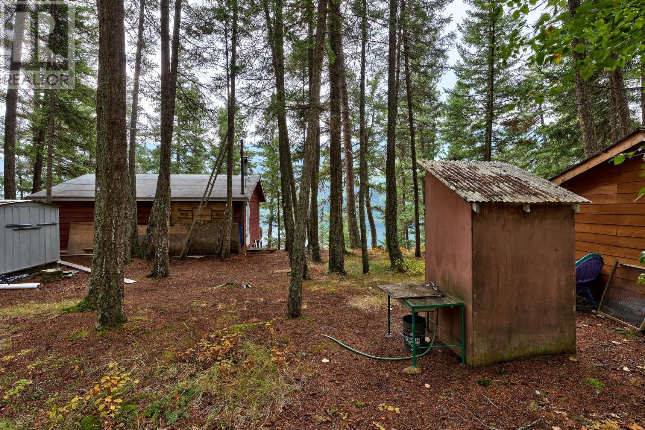 For sale 2380 HEFFLEY LAKE ROAD, Heffley, British Columbia V0E1Z1