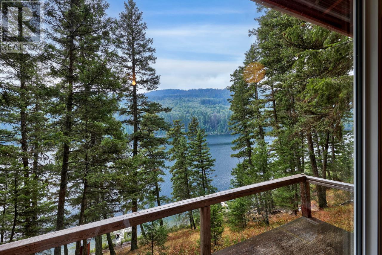 For sale 2380 HEFFLEY LAKE ROAD, Heffley, British Columbia V0E1Z1