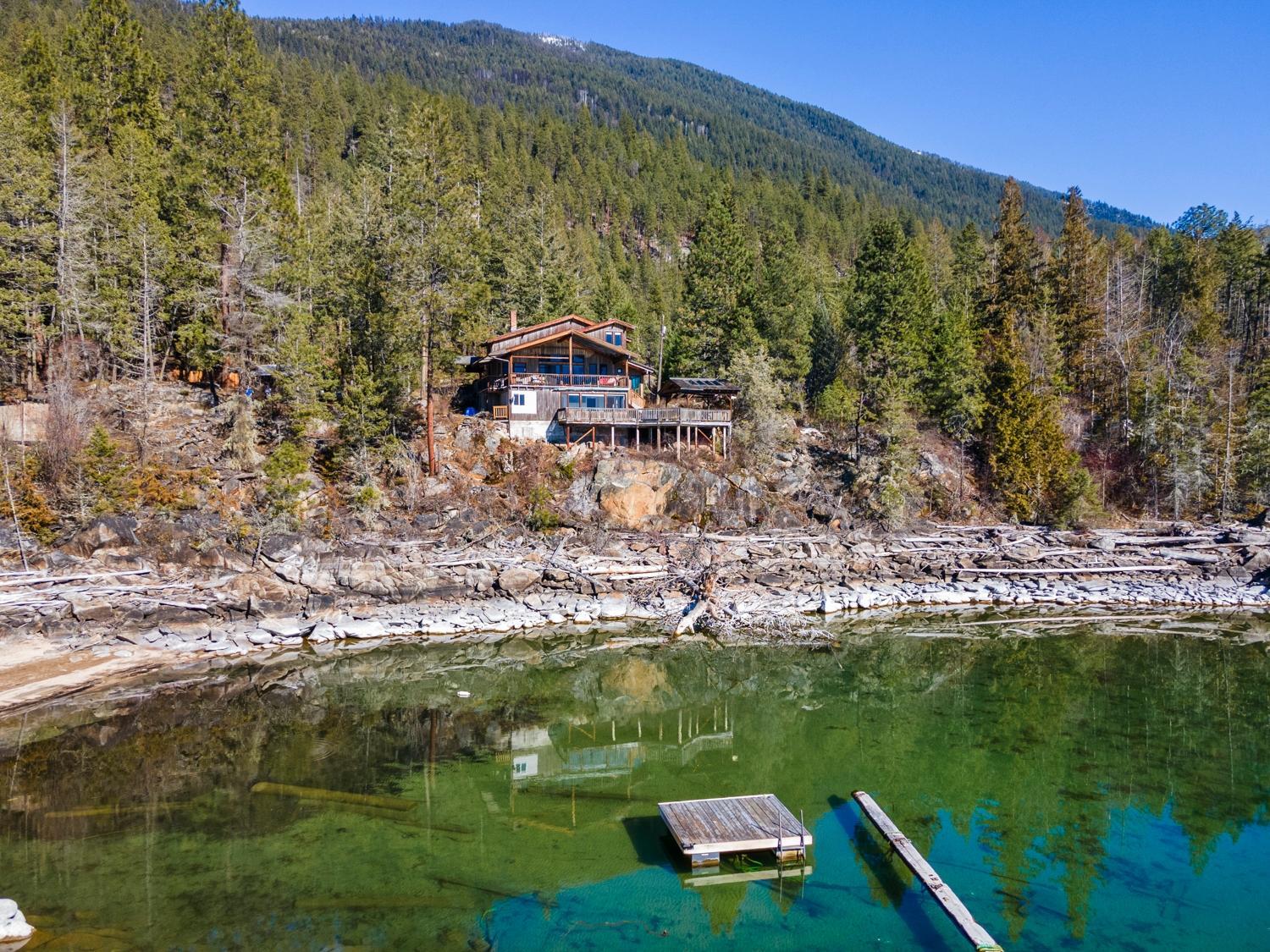 For sale 9873 HIGHWAY 3A, Kuskanook, British Columbia V0B2C0 2475772 REALTOR.ca