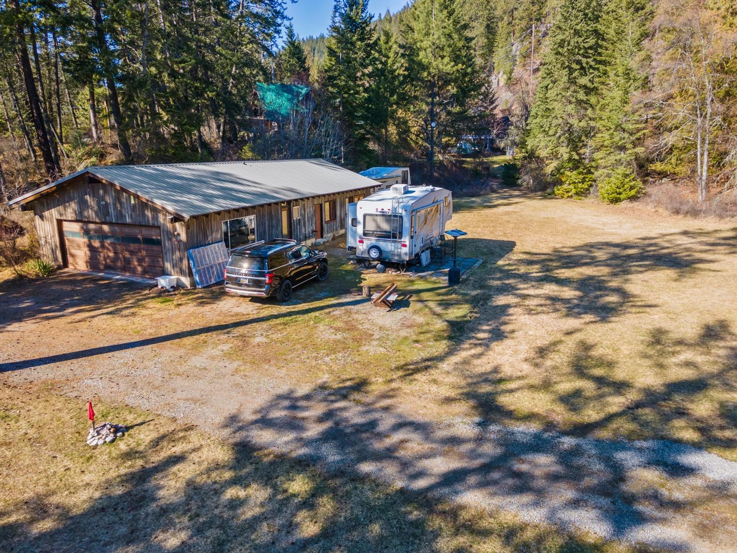 For sale 9873 HIGHWAY 3A, Kuskanook, British Columbia V0B2C0 2475772 REALTOR.ca