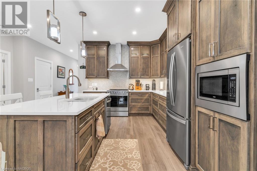 For sale 4 PALMER MARIE Lane, Chesley, Ontario N0G1L0 40549415