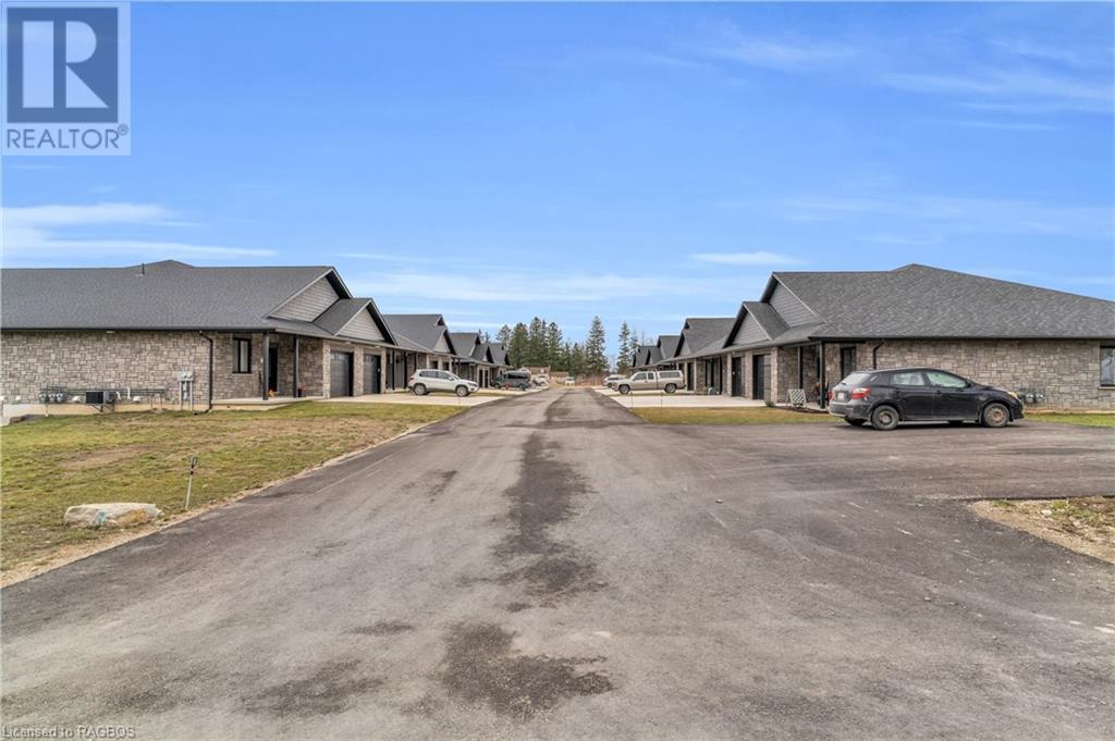 For sale 4 PALMER MARIE Lane, Chesley, Ontario N0G1L0 40549415