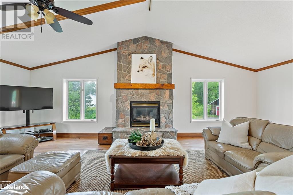 For sale 359 BRUNEL Road, Huntsville, Ontario P1H1R7 40561574