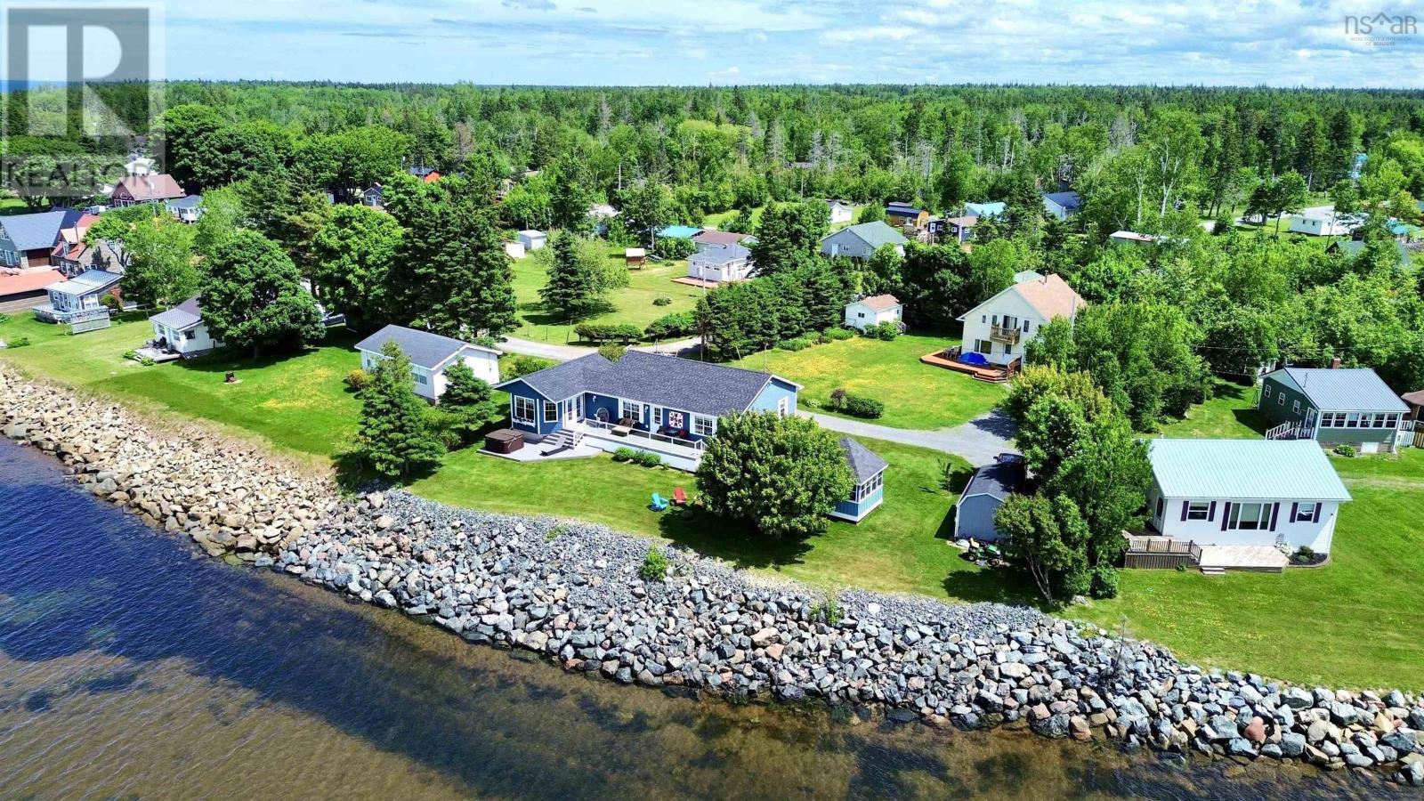 For sale 11 Beach Road, Tidnish Bridge, Nova Scotia B4H3X9 202405773