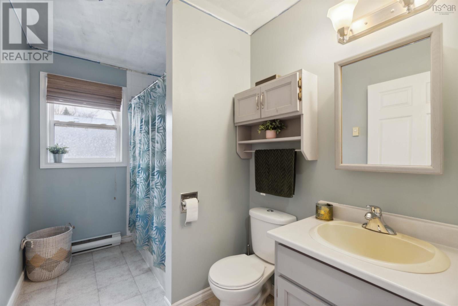 For sale 10 Edgehill Court, Windsor, Nova Scotia B0N2T0 202401744