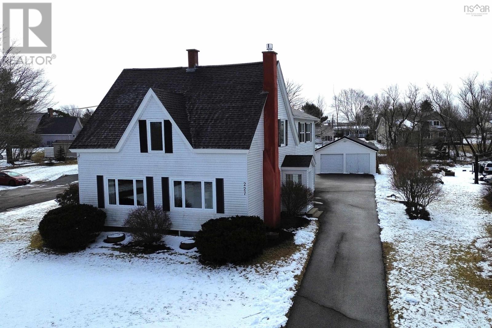 227 East Victoria Street, Amherst, Nova Scotia B4H1Y8 REALTOR.ca